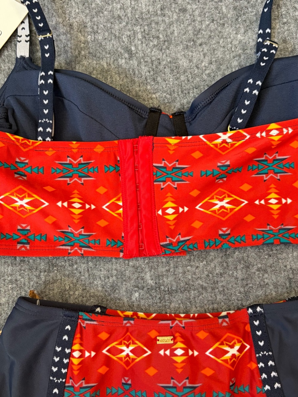 Roxy Red and Navy Tribal High-Waist Bikini Set TOP Sz L BOTTOM Sz S - Picture 15 of 15